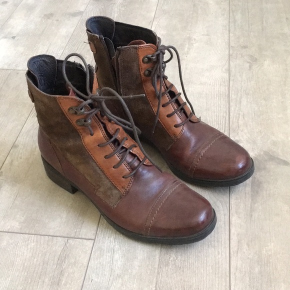 Clarks Shoes - Leather boots